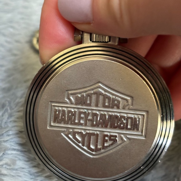 Harley Davidson 120th Anniversary Collector Pocket Watch With Tag 16in Chain - Picture 5 of 7